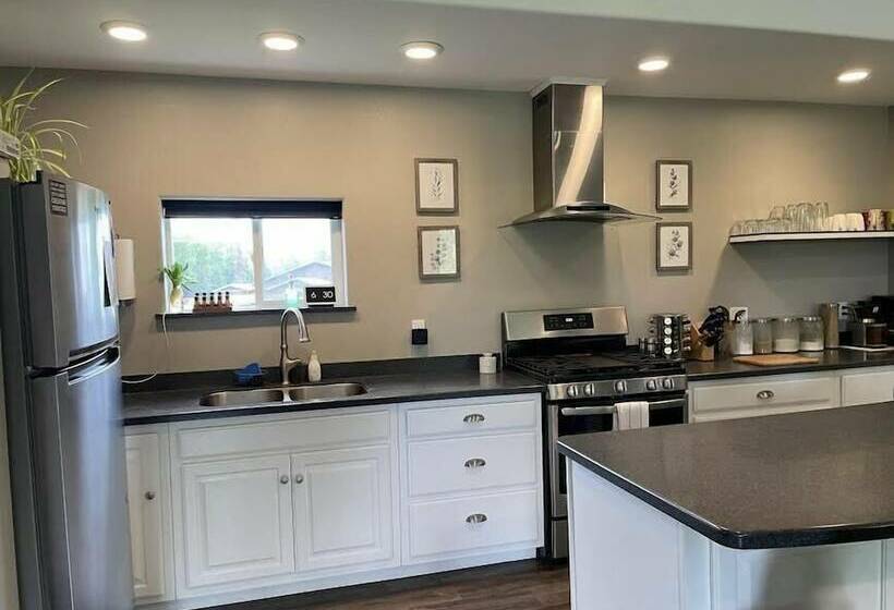 호텔 Alaska Lake And Lodge At Longmere