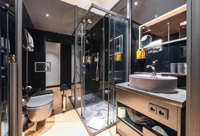 هتل Am Beatles Platz