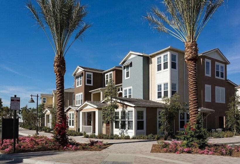 هتل Avalon Baker Ranch
