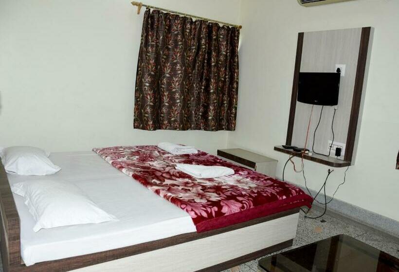 בית מלון כפרי Basundhara