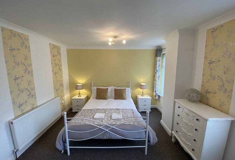 Отель Blackpool Abode   Caxton Lodge