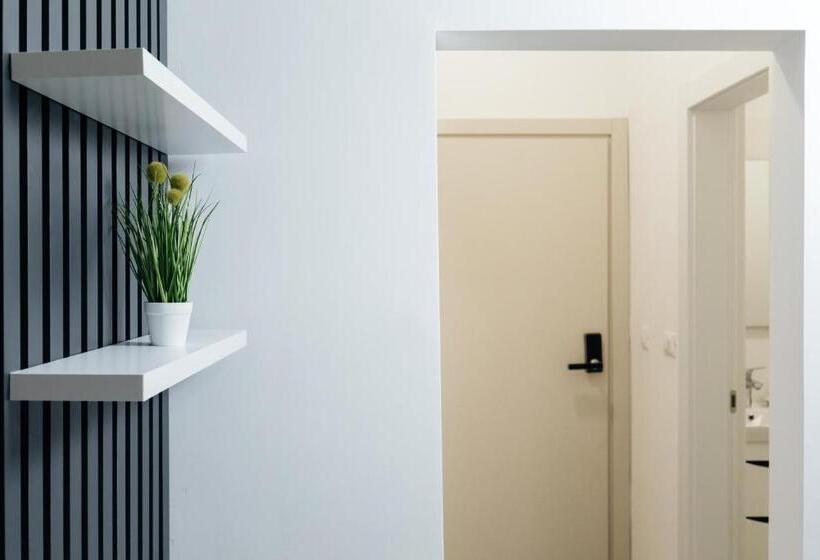 Отель Boutique Suites Joyce Medulin