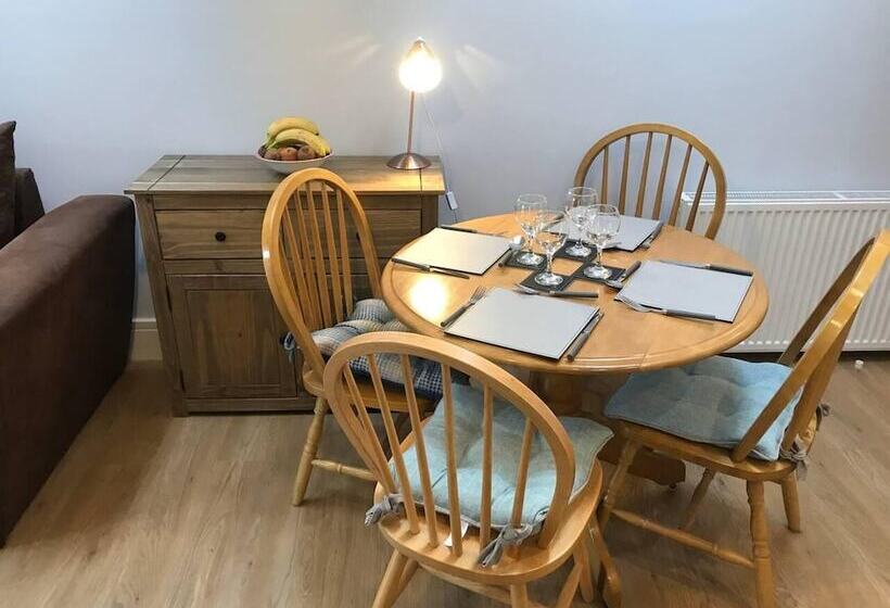 בית מלון כפרי Cozy Lodge Sleeps 4 In Barton Upon Humber