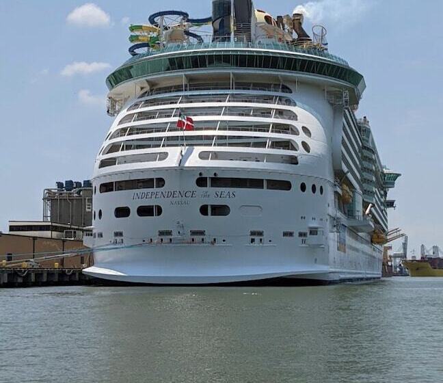 ホテル Crystal Palace Resort