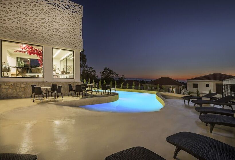 ホテル Erolidae Villas