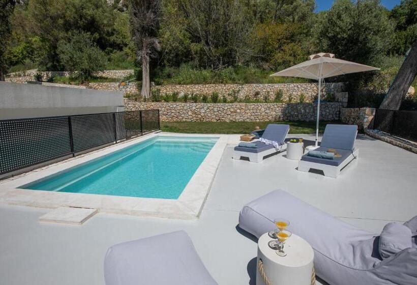 ホテル Erolidae Villas