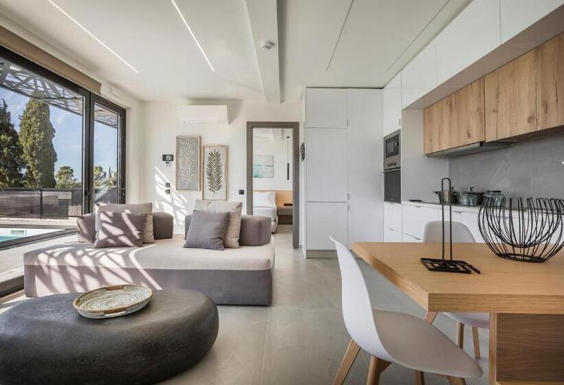 ホテル Erolidae Villas