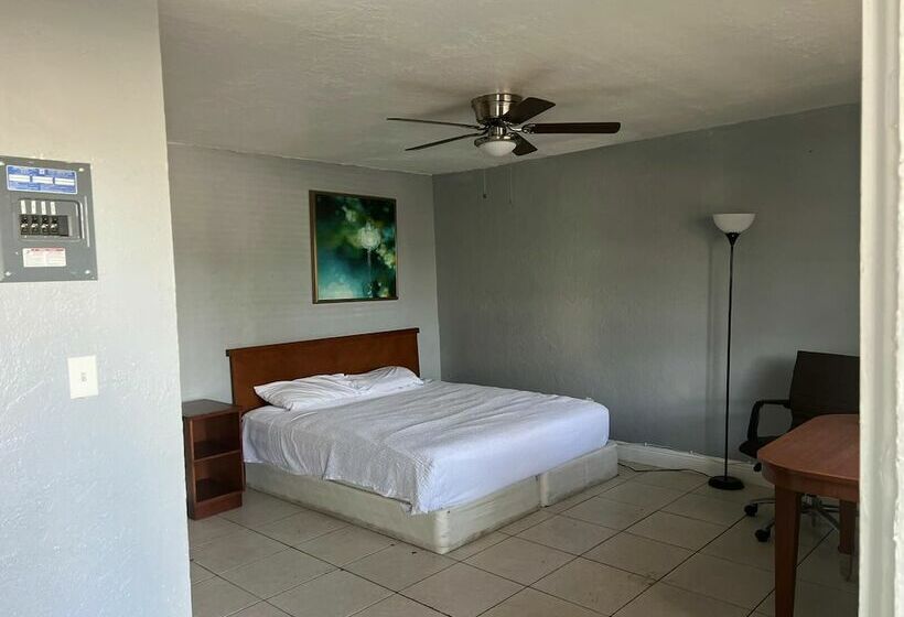 Отель Great Escape Daytona Beach