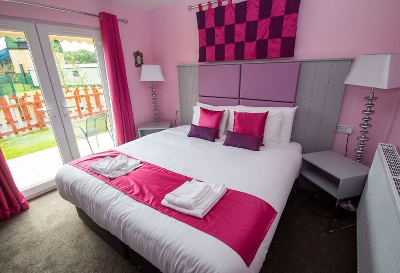 هتل Gulliver S Valley M1 Jct 31