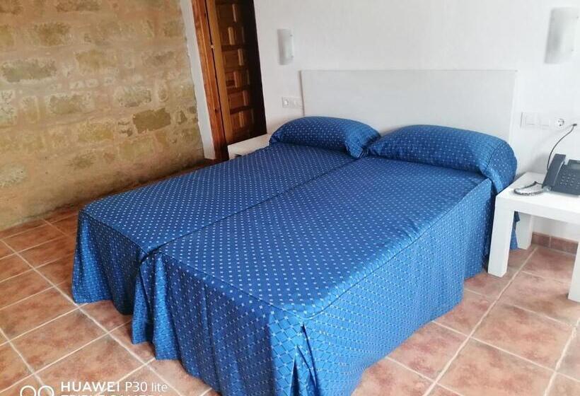 هتل Hacienda Marcharavi