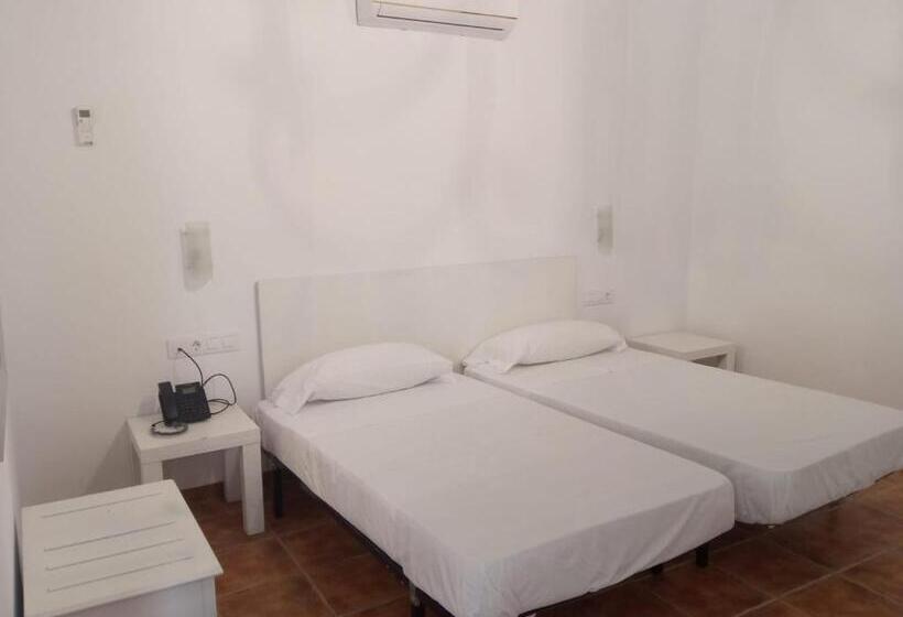 Отель Hacienda Marcharavi