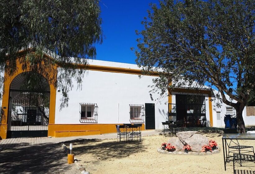 Отель Hacienda Marcharavi