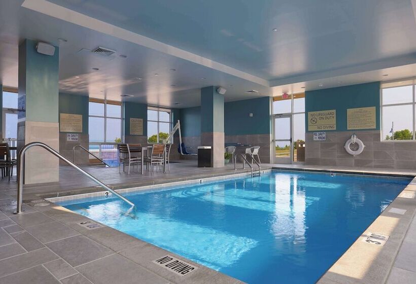 فندق Hampton Inn & Suites Manistee Waterfront