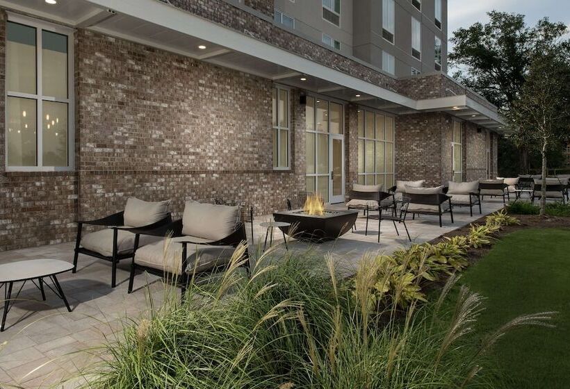 בית מלון כפרי Hilton Garden Inn Pensacola Downtown