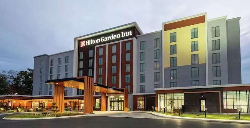בית מלון כפרי Hilton Garden Inn Pensacola Downtown