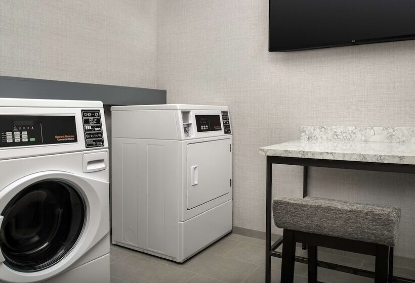 فندق Hilton Garden Inn Pensacola Downtown