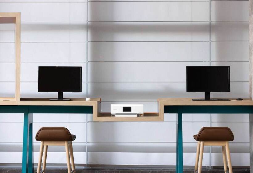 ホテル Home2 Suites By Hilton Guiyang Airport