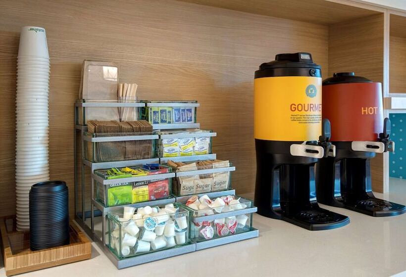 Отель Home2 Suites By Hilton Las Vegas North