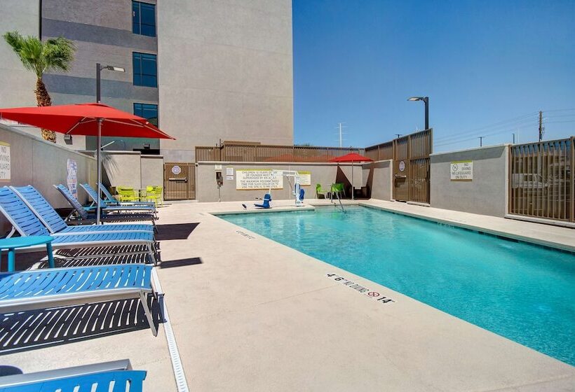 هتل Home2 Suites By Hilton Las Vegas North