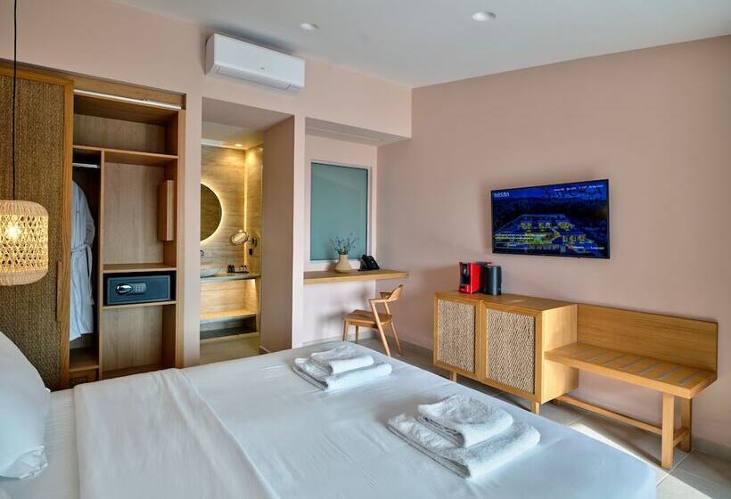 בית מלון כפרי Isavoria Resort