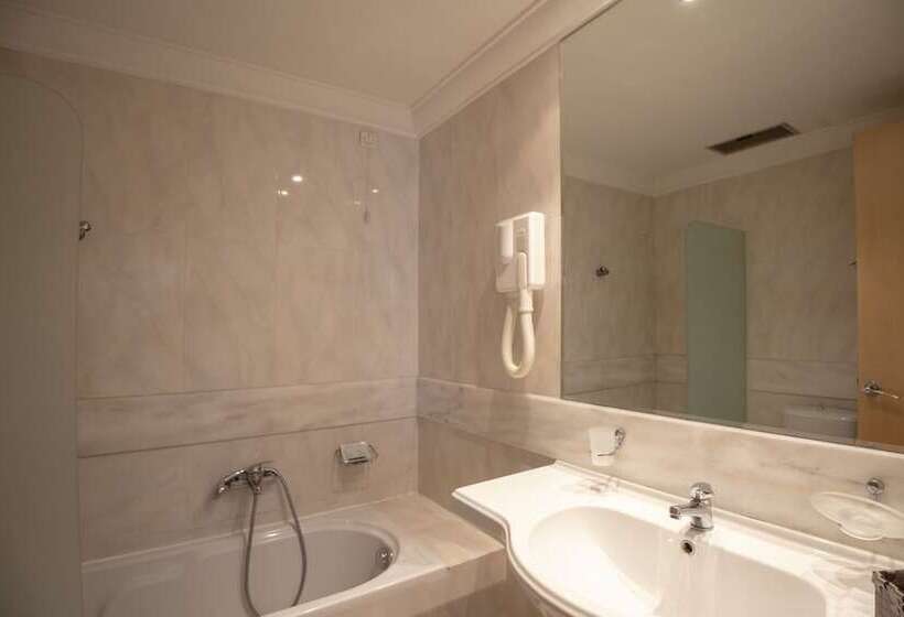 בית מלון כפרי Kypreos Kamena Vourla