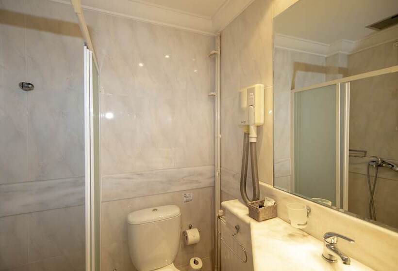 בית מלון כפרי Kypreos Kamena Vourla