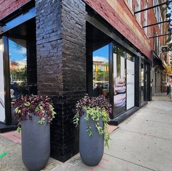 One South Boutique Hotel & Venue