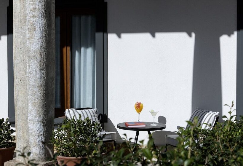 هتل Palacio Arriluce