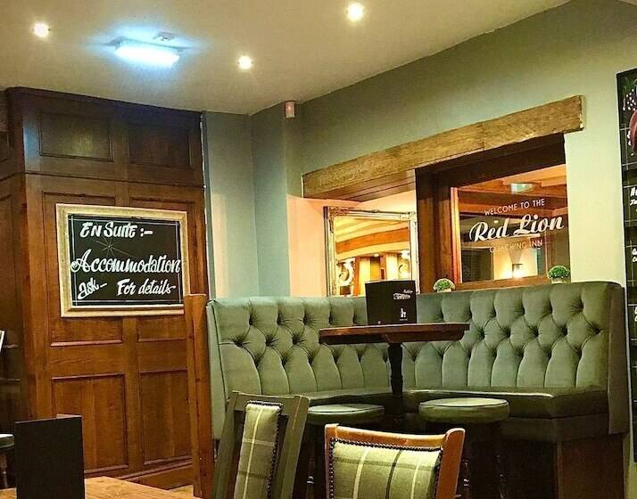 Отель Red Lion Coaching Inn