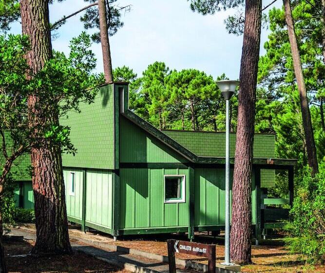 ホテル Résidence Les Cavales