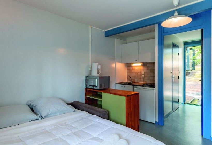 ホテル Résidence Les Cavales