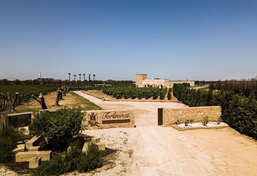 בית מלון כפרי Masseria Torleanzi   Wine Relais