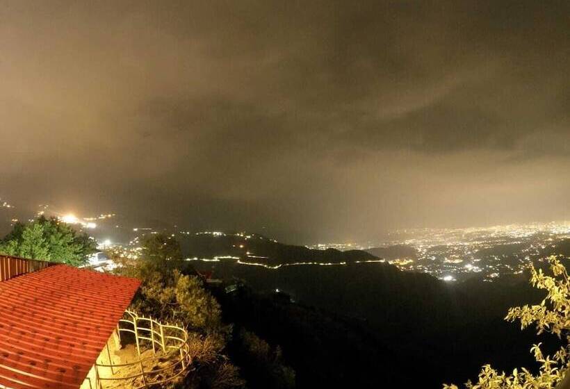 בית מלון כפרי Saiva Hill Resort