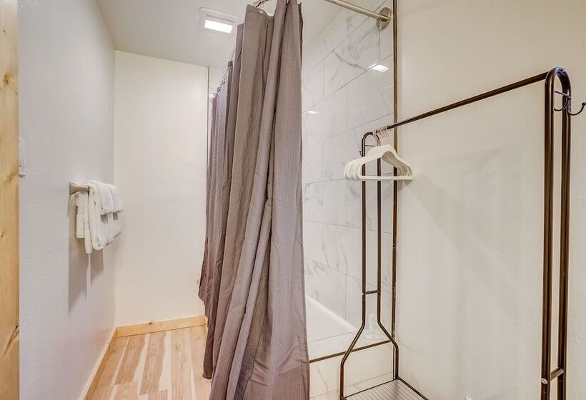 Отель Tahoe Mountain Inn