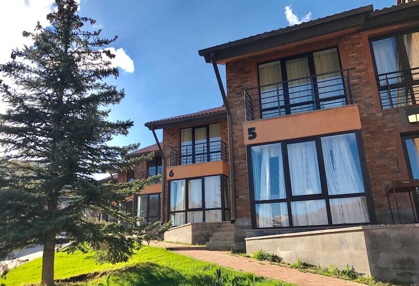 هتل Teghenis Resort