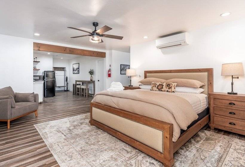 酒店 The Four Daughters Inn