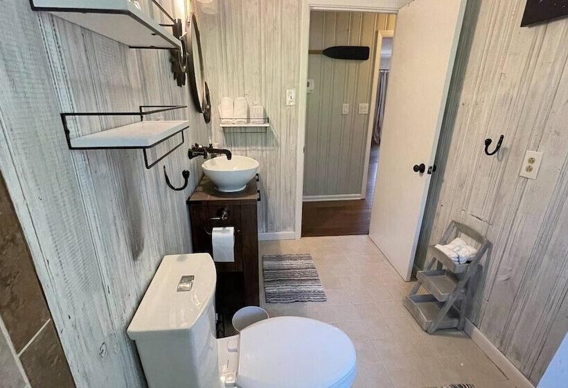 فندق The Red Cottage Fantastic View Firepit Free Kayaks