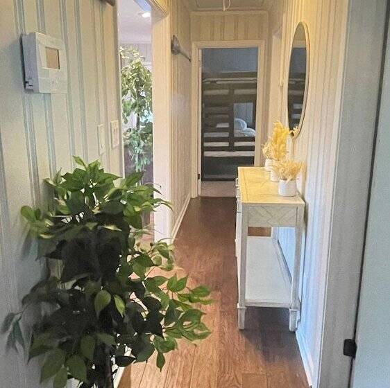 فندق The Red Cottage Fantastic View Firepit Free Kayaks