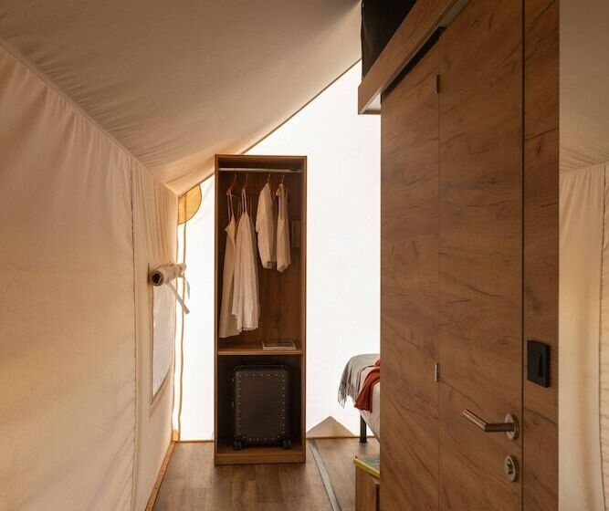 هتل Wecamp Cadaqués