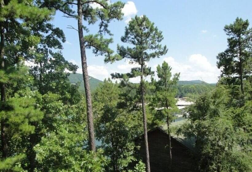 Lake View Three Bedroom, Three Bath Cottage With Hot Tub Overlooking Lake Ouachita. By Redawning