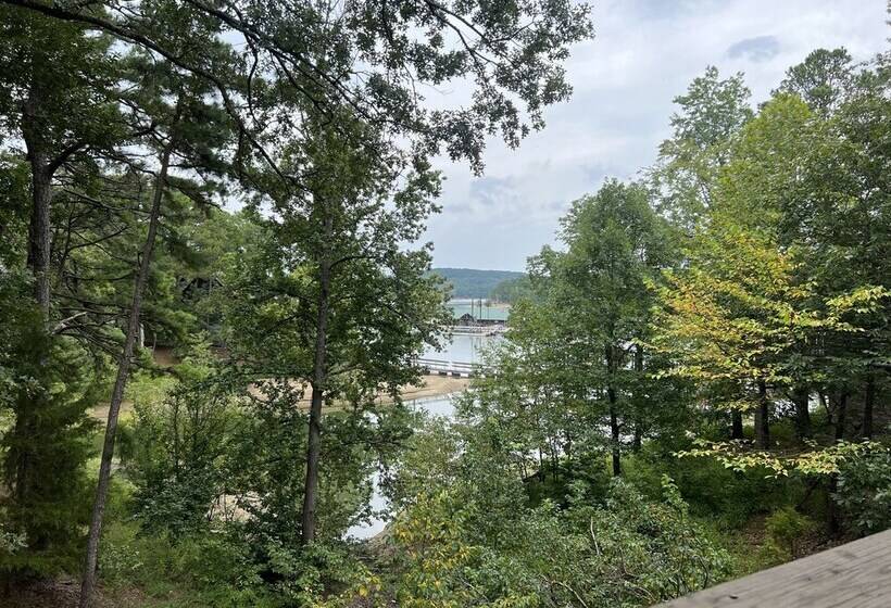 Lake View Three Bedroom, Three Bath Cottage With Private Hot Tub Overlooking Lake Ouachita. By Redaw