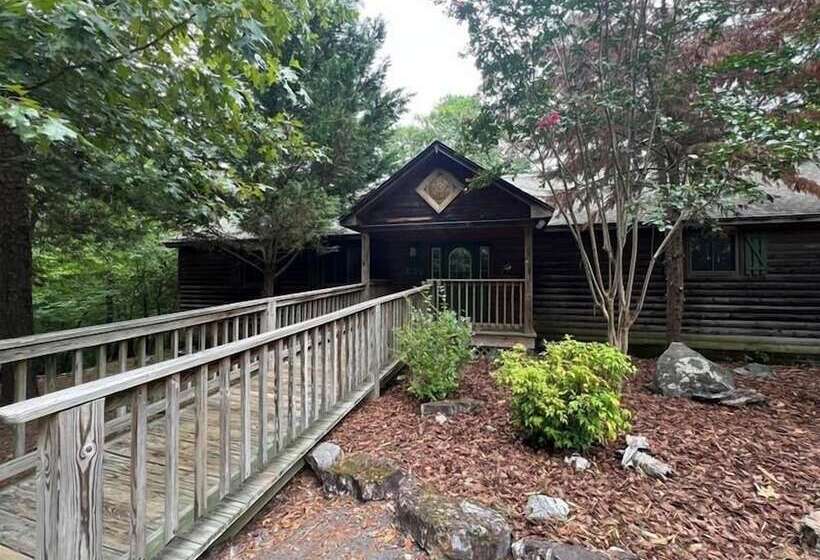 Lake View Three Bedroom, Three Bath Cottage With Private Hot Tub Overlooking Lake Ouachita. By Redaw