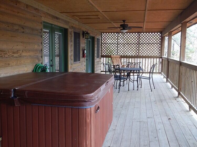 Lake View Three Bedroom, Three Bath Cottage With Private Hot Tub Overlooking Lake Ouachita. By Redaw