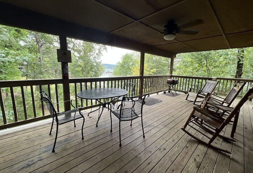 Lake View Three Bedroom, Three Bath Cottage With Private Hot Tub Overlooking Lake Ouachita. By Redaw