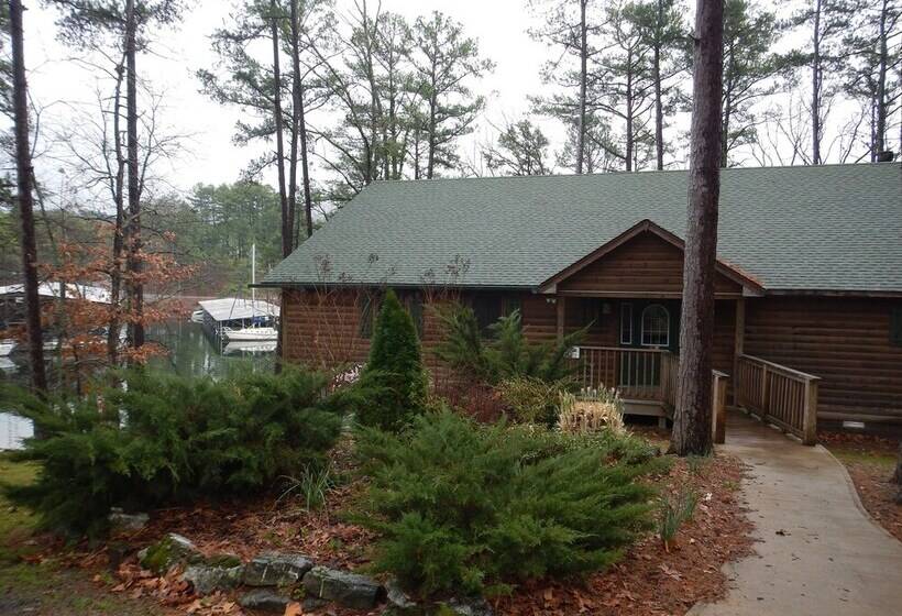 Lake View Three Bedroom, Three Bath Harbor North Luxury Cottage With Private Hot Tub Overlooking Lak