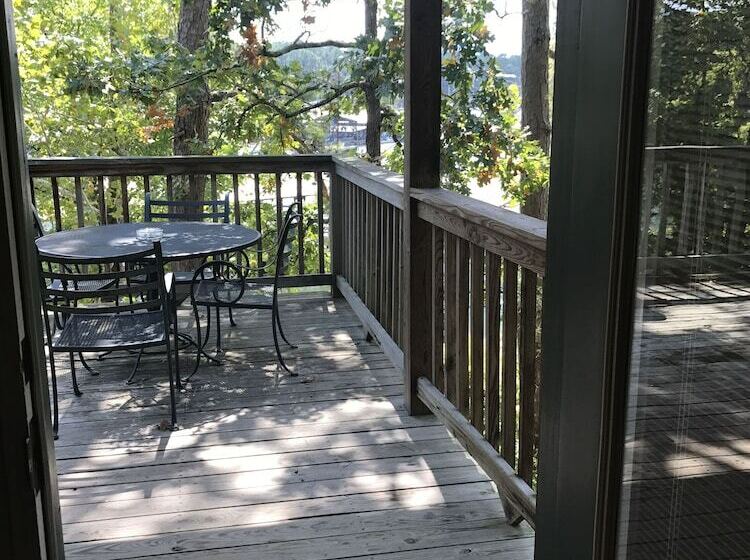 Lake View Two Bedroom, Two Bath Harbor North Luxuryloft Cottage With Private Hot Tub Overlooking Lak