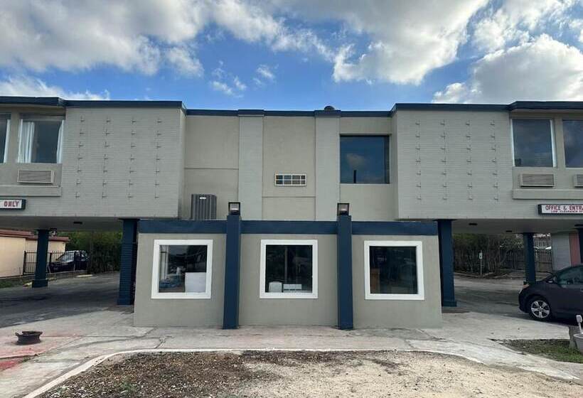 Мотель Americas Best Value Inn San Antonio Airport South