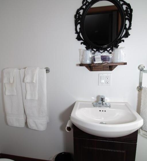 Motel Au Bord De L Eau