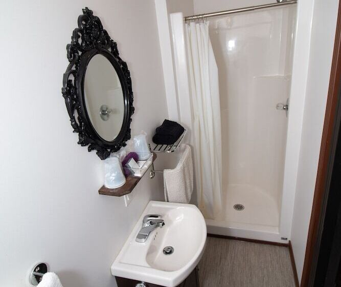 Motel Au Bord De L Eau