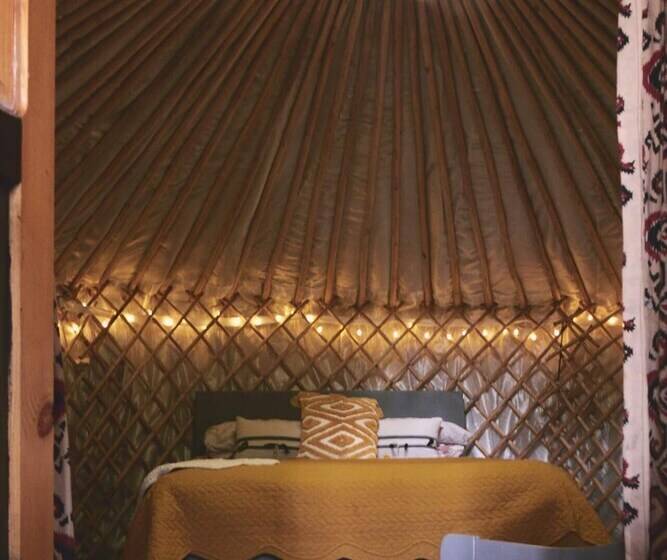 Mushroom Yurt Set In 4 Acres Of Woodland And Lakes